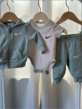 Nike Baby 3-Piece Set